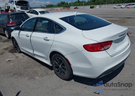 2015 Chrysler 200 C z USA, uszkodzony, nr VIN 1C3CCCCG3FN515394